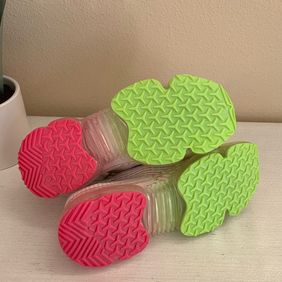 New La Sheela White Elastic Mesh Lace Slip On Fashion Sneakers Women’s 8 - Picture 13 of 13